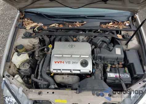 2004 Toyota Camry Le V6 from USA, damaged, VIN 4T1BF30KX4U063885